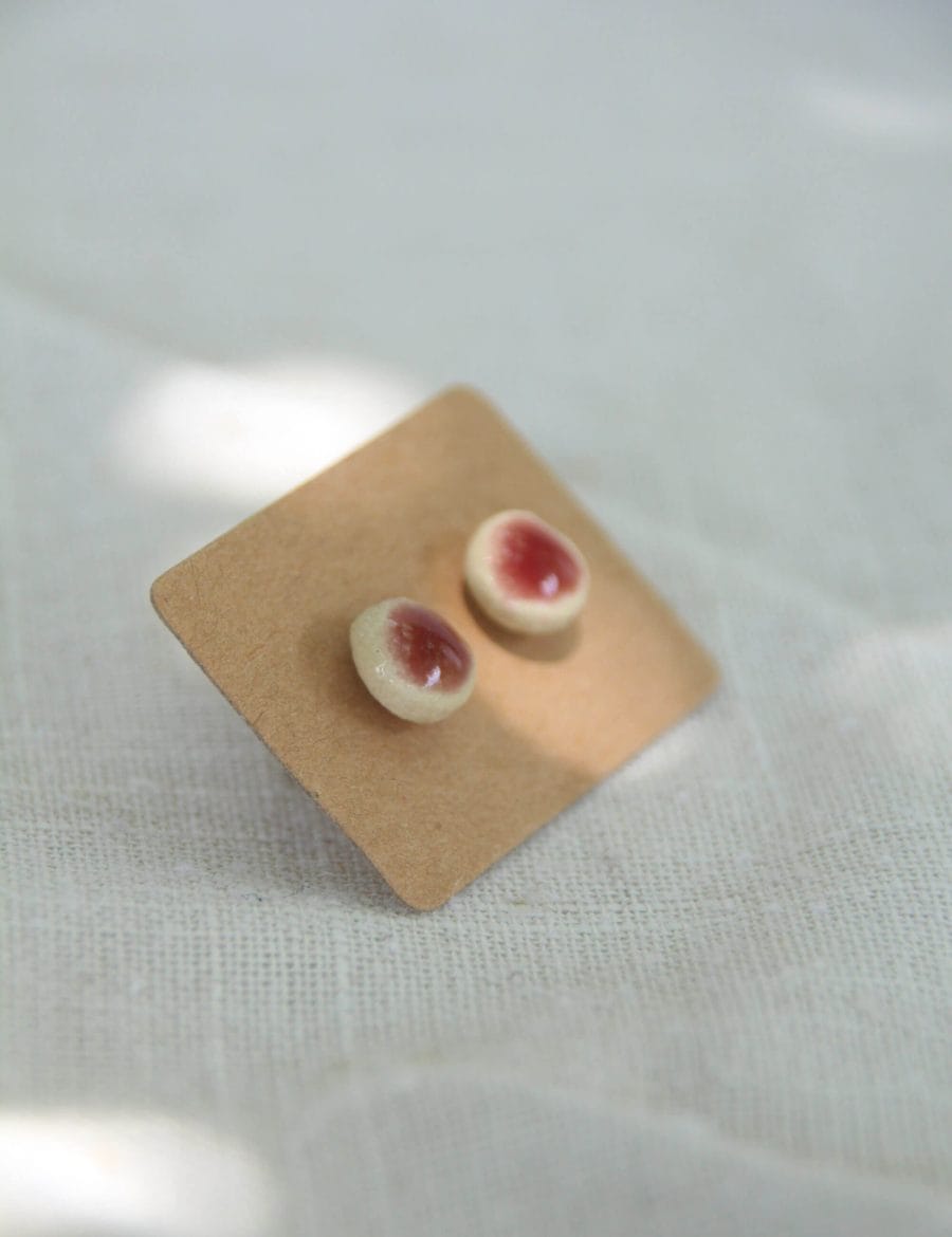 זוג עגילים צמודים בורוד