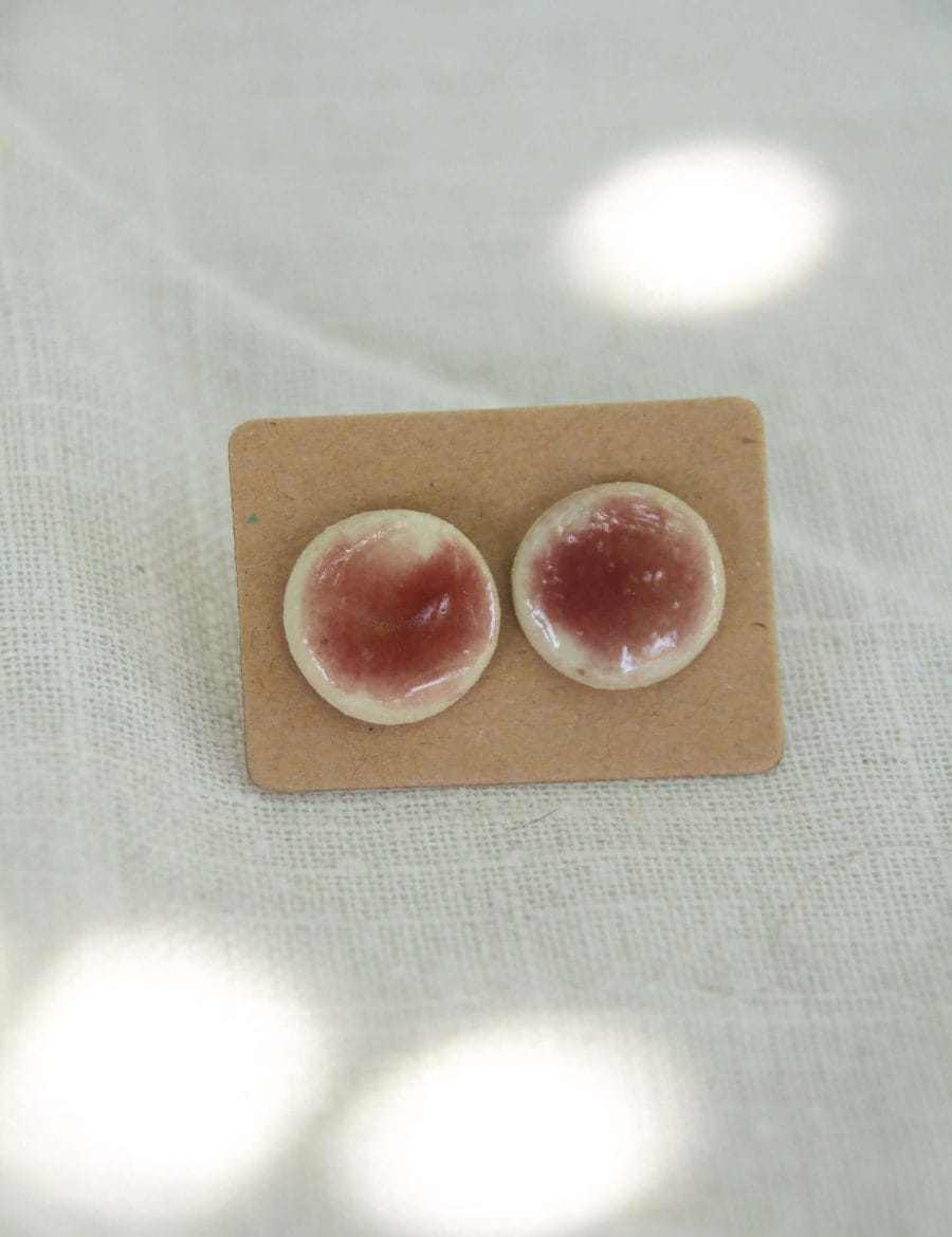 זוג עגילים צמודים בורוד