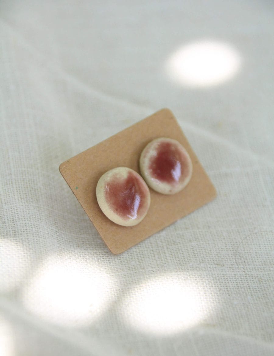 זוג עגילים צמודים בורוד