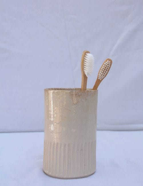 מעמד למברשות שיניים עם נגיעות חום - 2