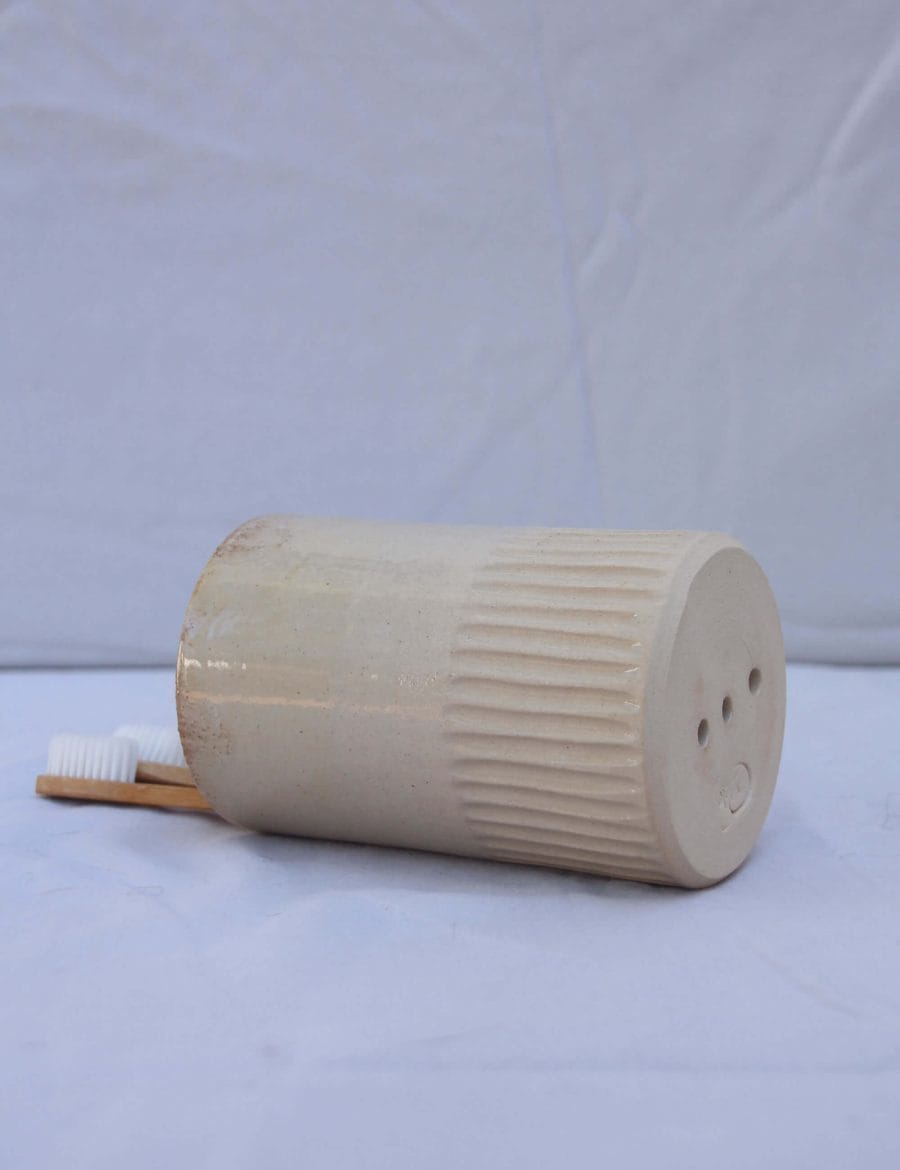 מעמד למברשות שיניים עם נגיעות חום – 2