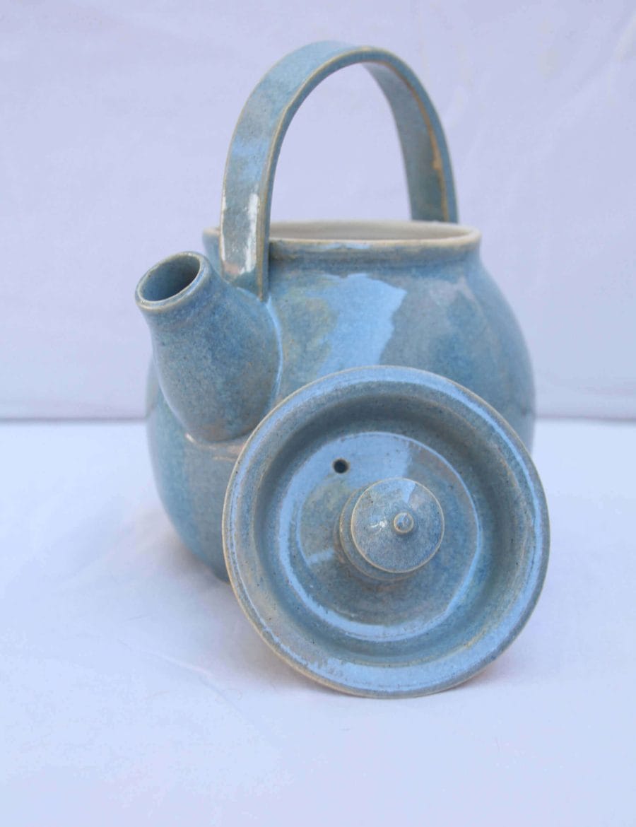 קומקום עם ידית עליונה בכחול