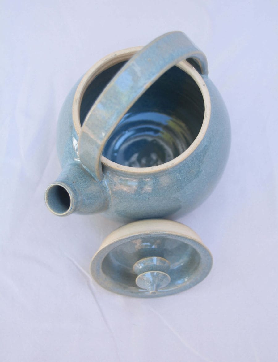 קומקום עם ידית עליונה בכחול