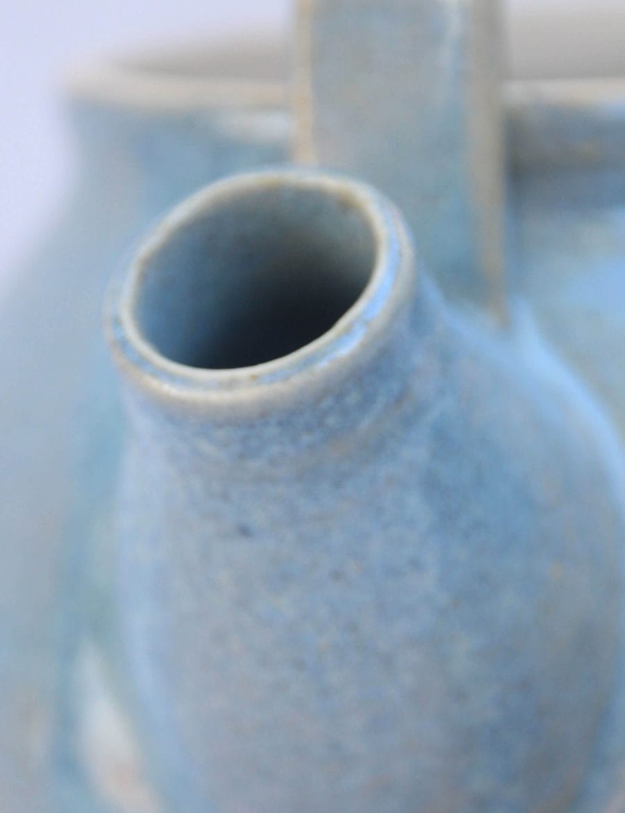 קומקום עם ידית עליונה בכחול