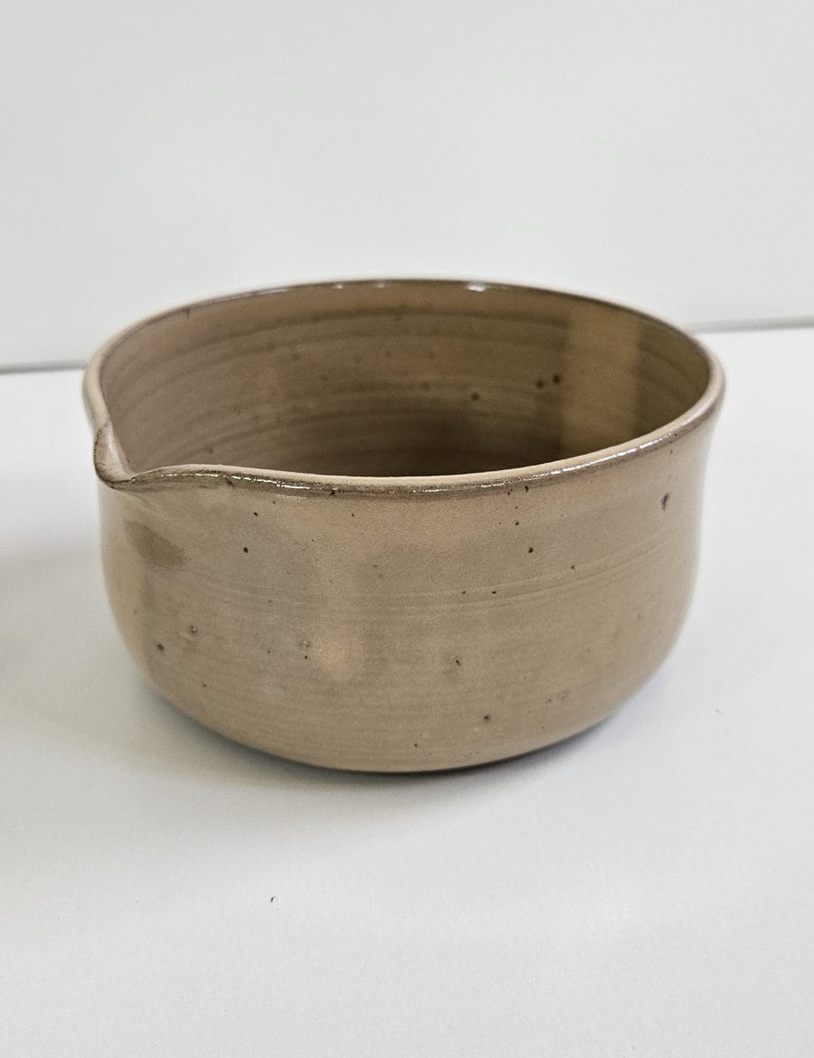 קערת מאצ'ה בכתום-חום