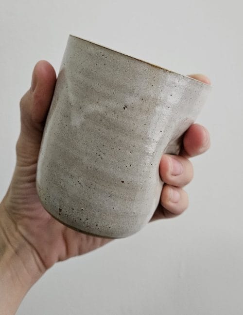 כוס שקע בגוון בז'