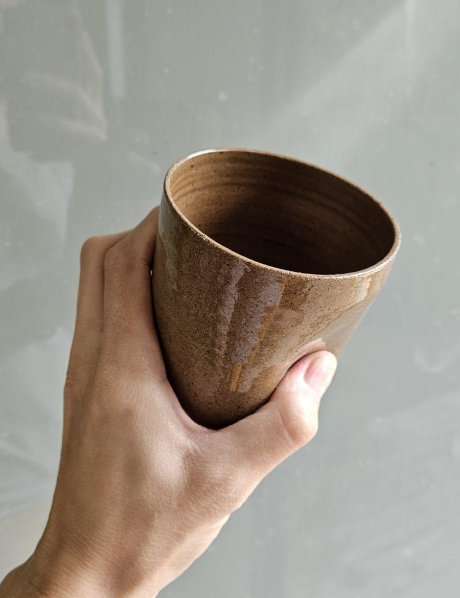 כוס שקע בחום