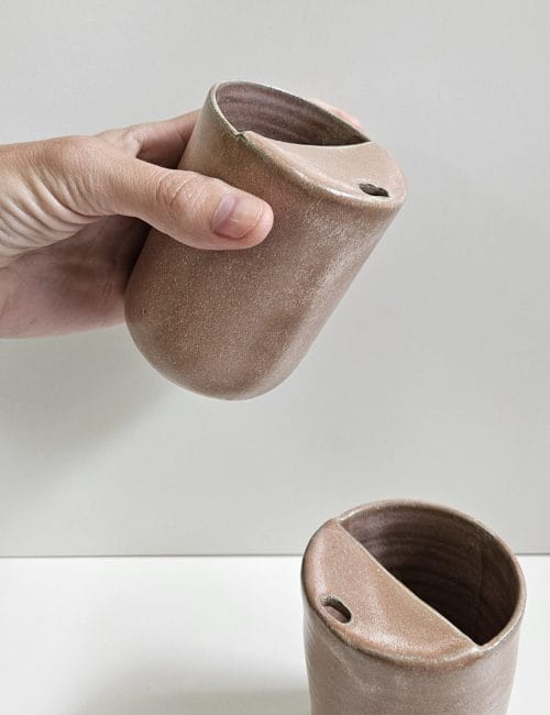 כוס טייקאווי עם חצי מכסה בורוד